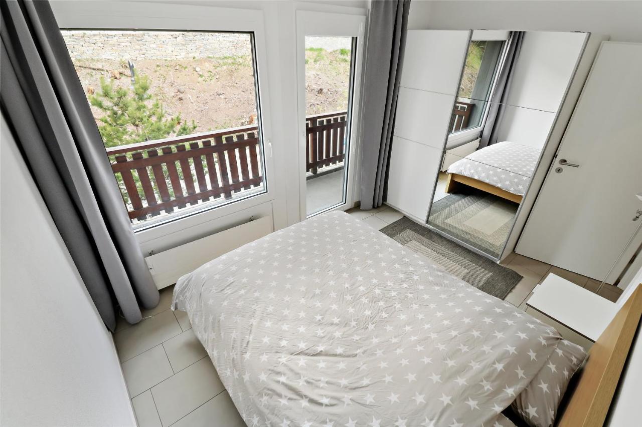 Appartement 2,5pce - plein centre de la station - Rénové Crans-Montana Esterno foto