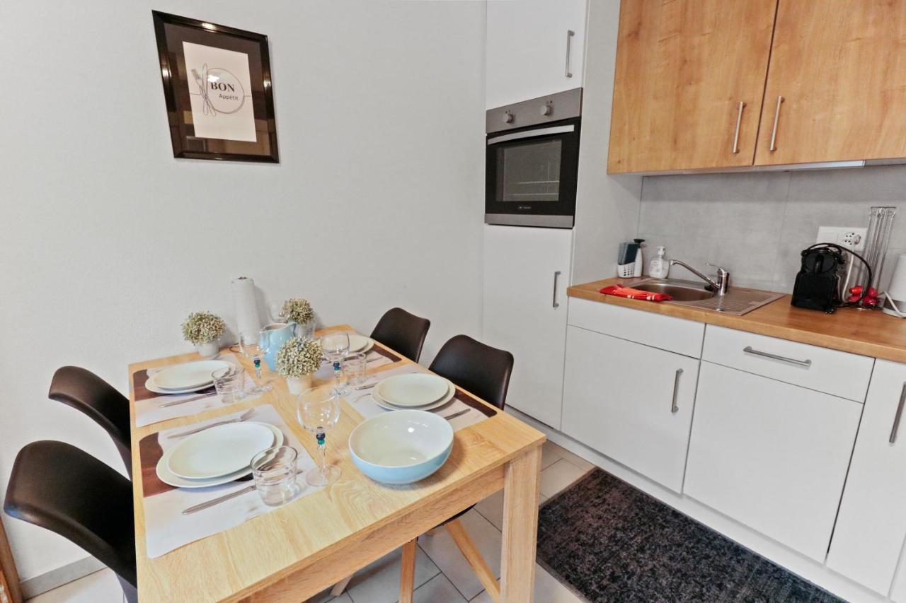 Appartement 2,5pce - plein centre de la station - Rénové Crans-Montana Esterno foto