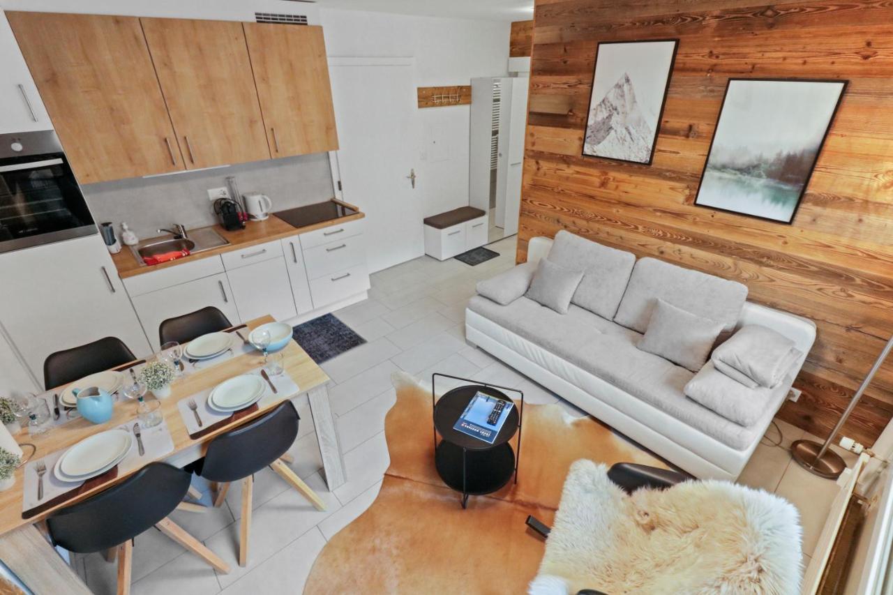 Appartement 2,5pce - plein centre de la station - Rénové Crans-Montana Esterno foto