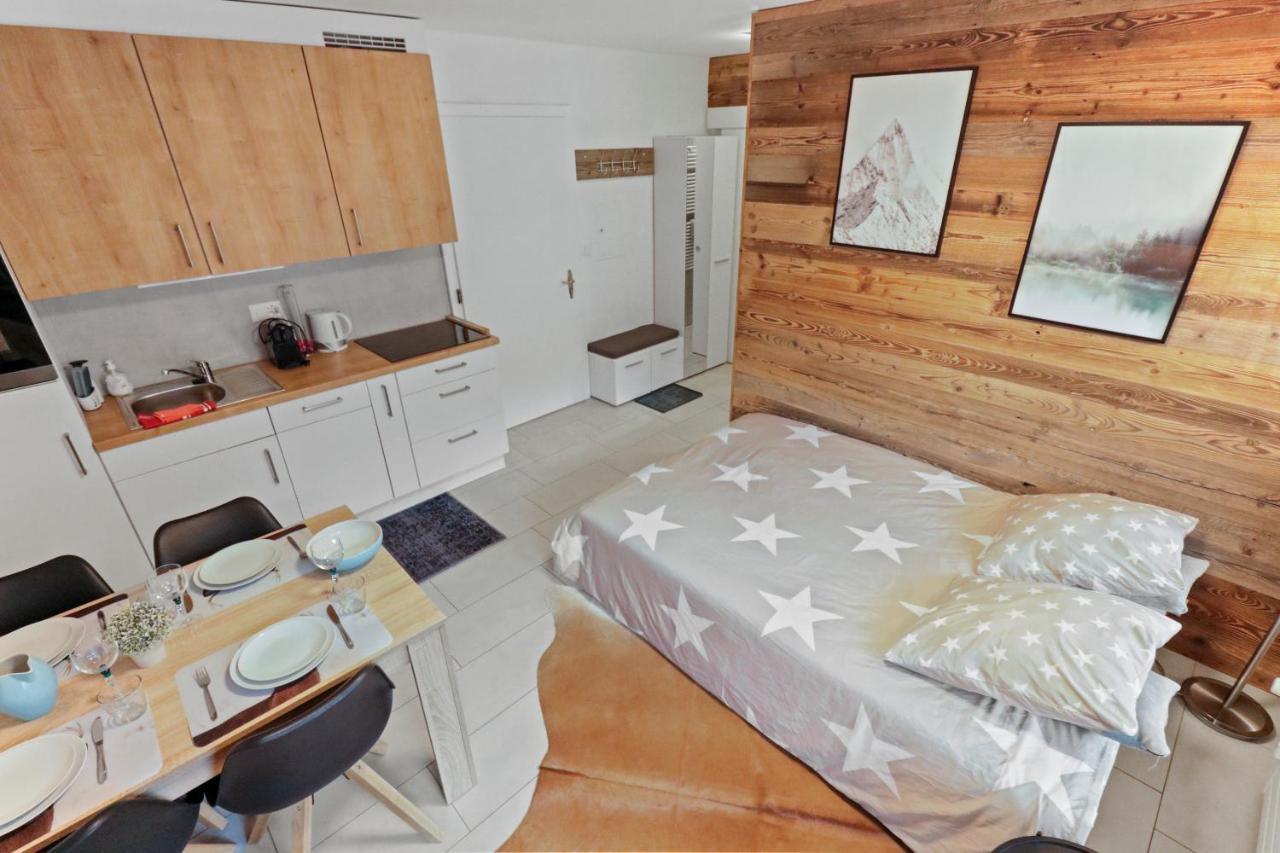 Appartement 2,5pce - plein centre de la station - Rénové Crans-Montana Esterno foto