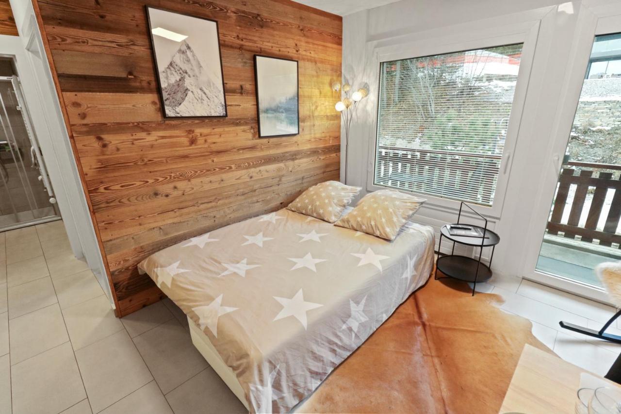 Appartement 2,5pce - plein centre de la station - Rénové Crans-Montana Esterno foto